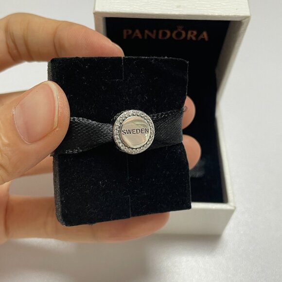 Pandora Sweden Flag Exclusive Charm Bead - Picture 2 of 5